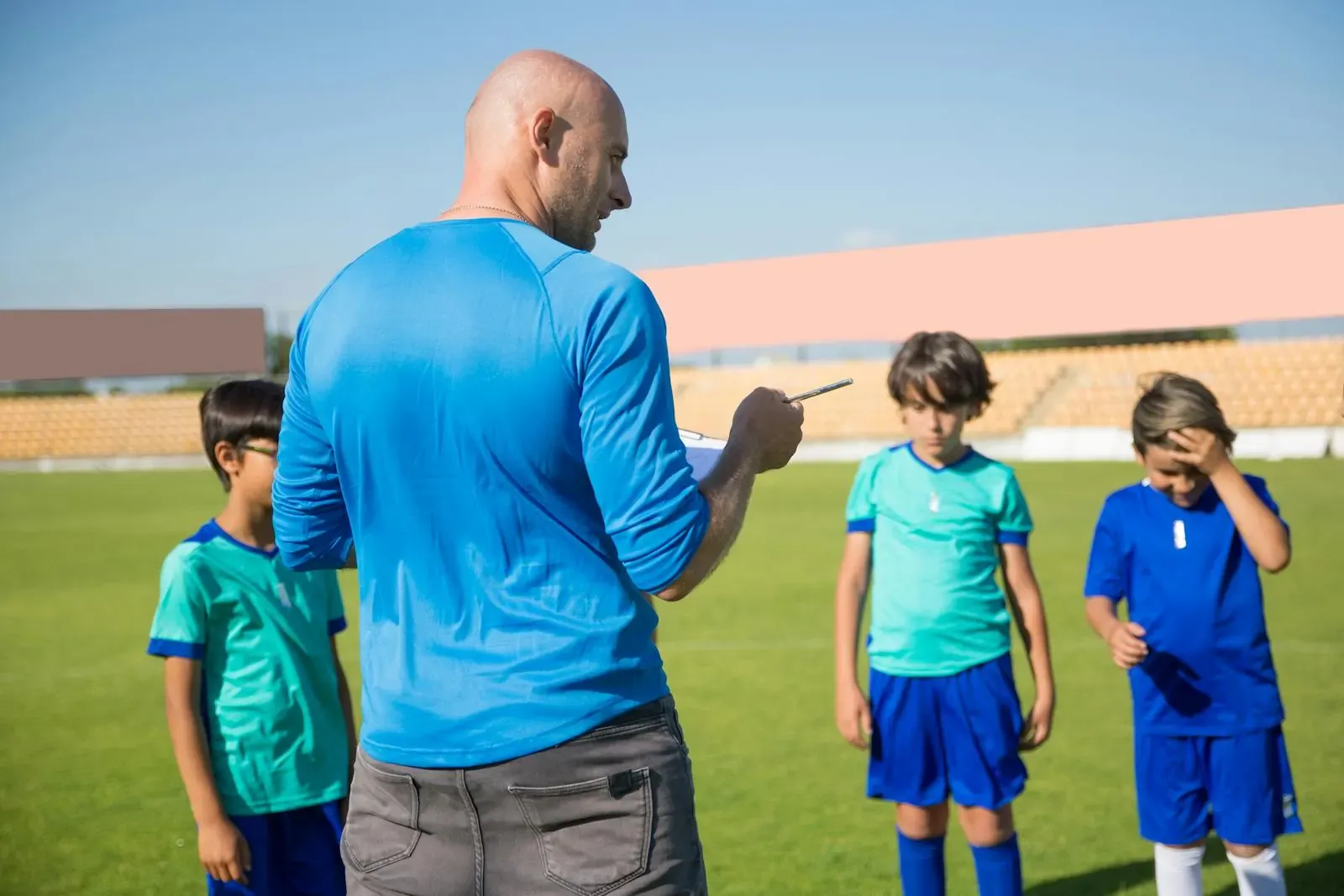 Why Every Youth Sports Coach Needs an App Like BenchApp
